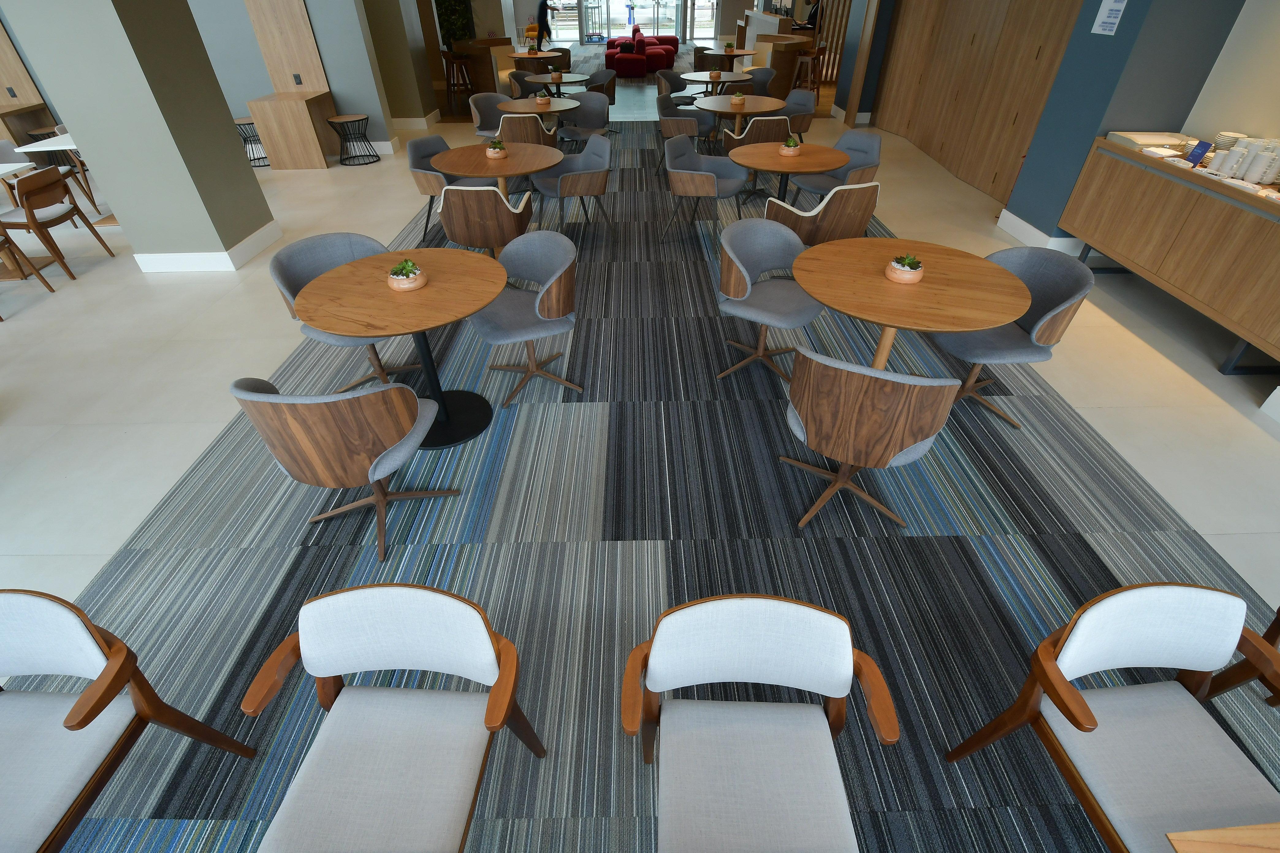 Holiday Inn Express Asuncion Aviadores By Ihg Exterior photo