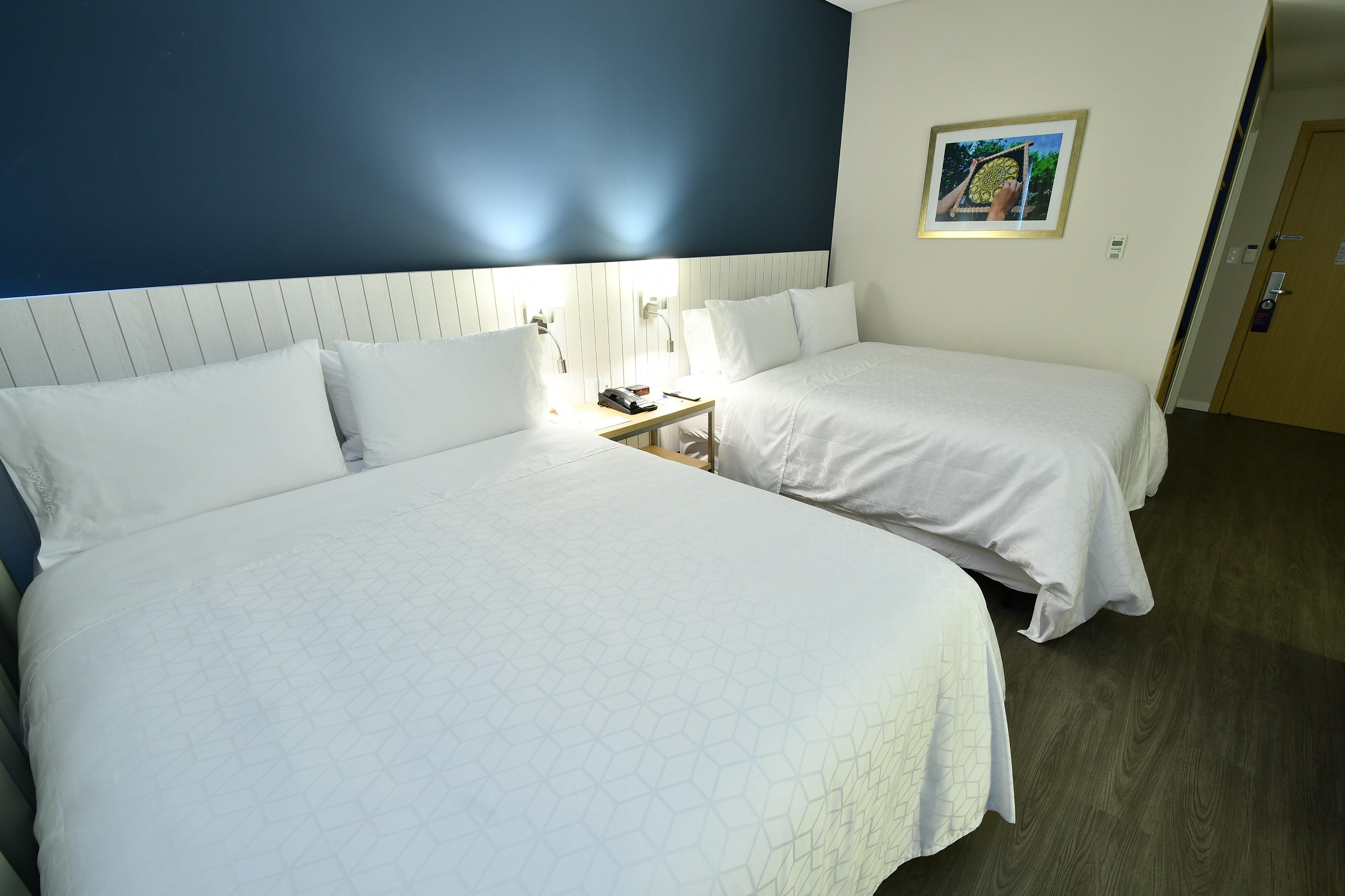 Holiday Inn Express Asuncion Aviadores By Ihg Exterior photo
